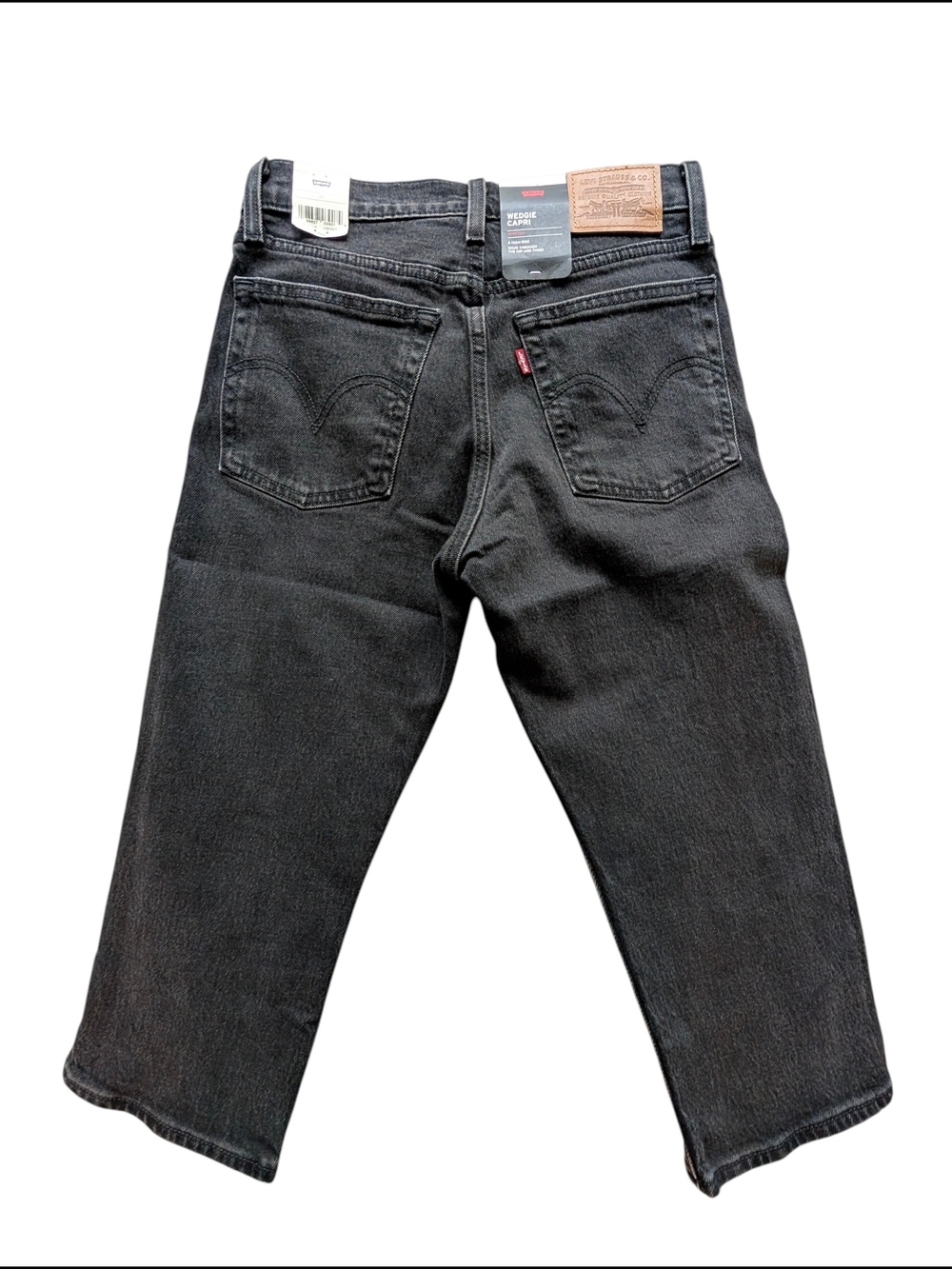 Levi's Black Wedgie Capri High-Rise Jeans - Picture 3 of 5
